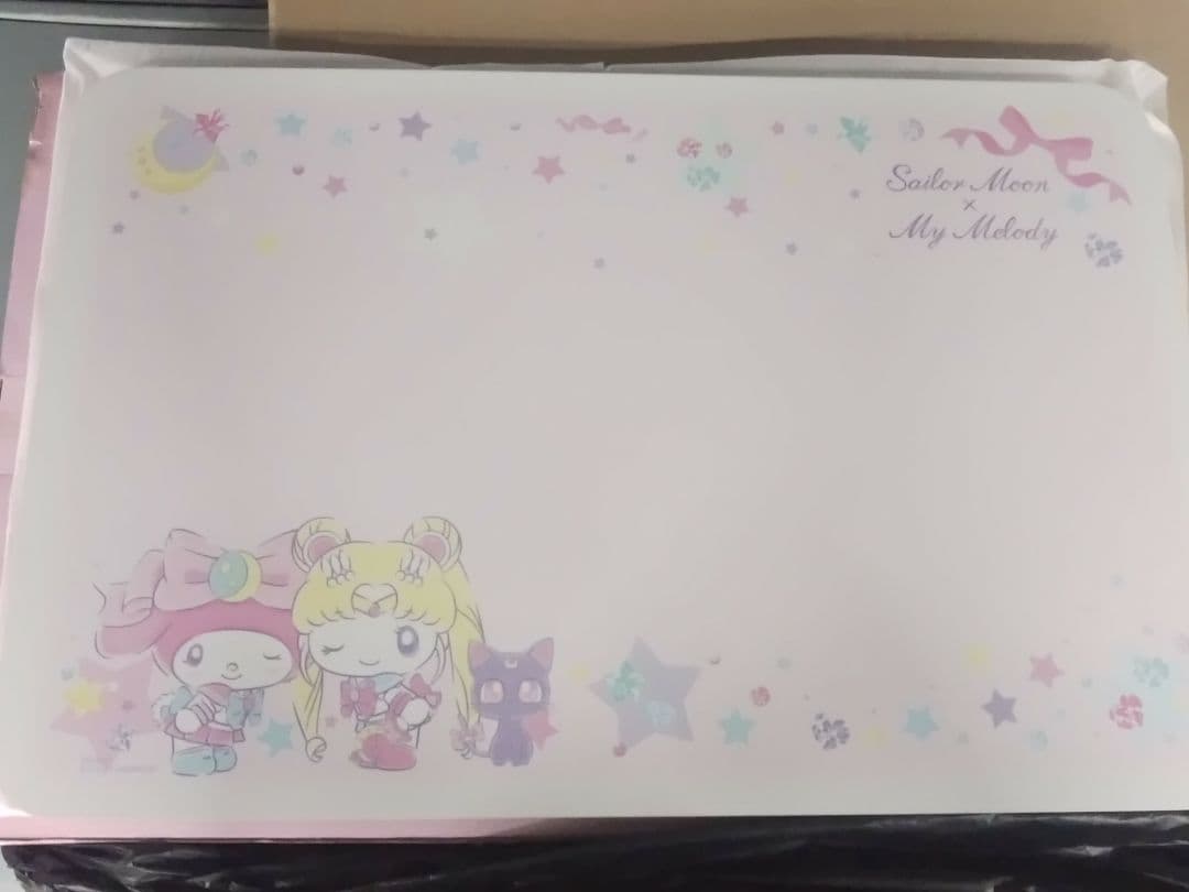 セーラームーン マイメロディ コラボ 折りたたみ式テーブル 【超安い