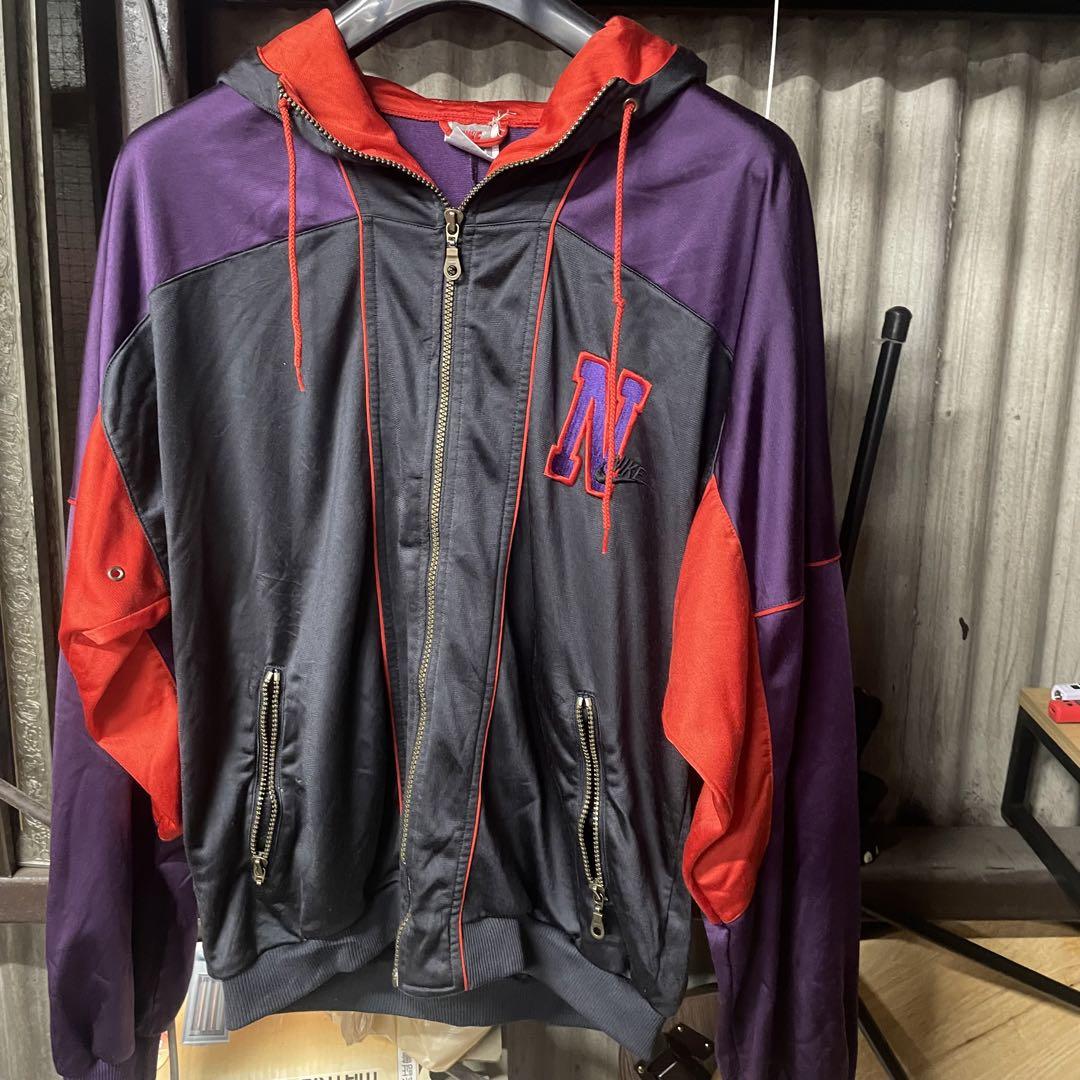 希少銀タグNIKE✴︎y2k00s平成ギャルトラックジャケット刺繍ロゴストリート 9d29df9e4f341d08f0c7dafe453984