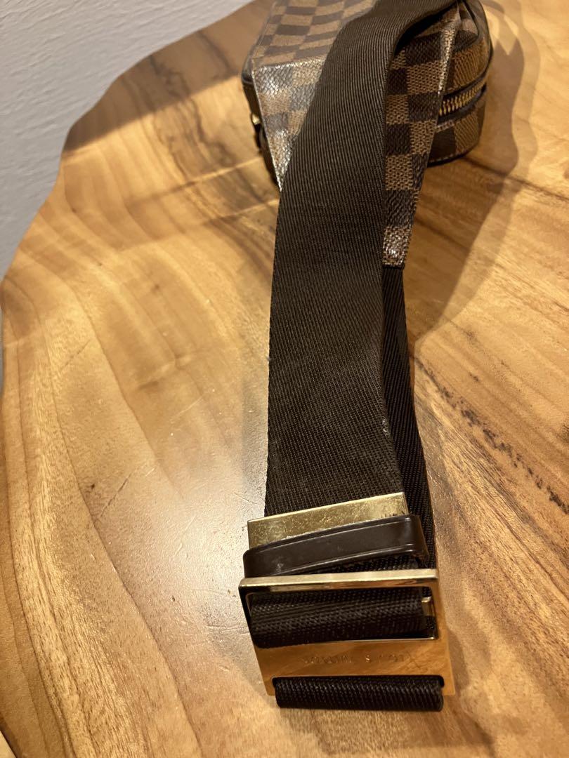 LOUIS VUITTON ボディバッグ