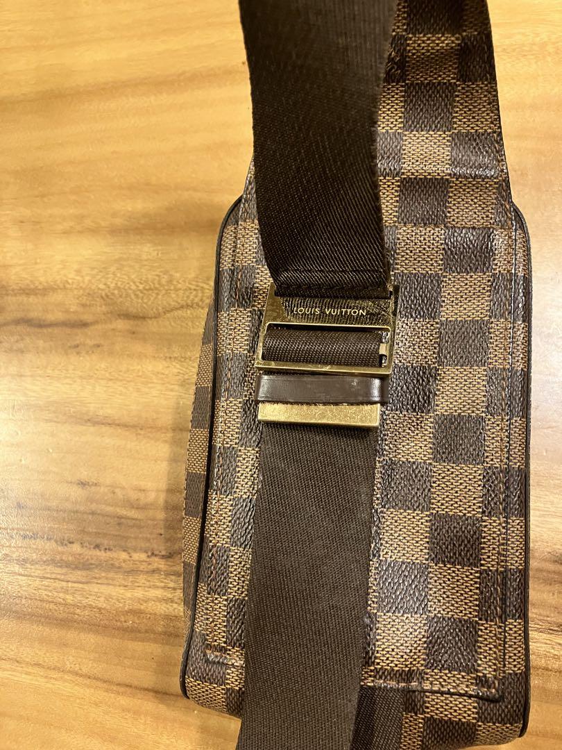 LOUIS VUITTON ボディバッグ