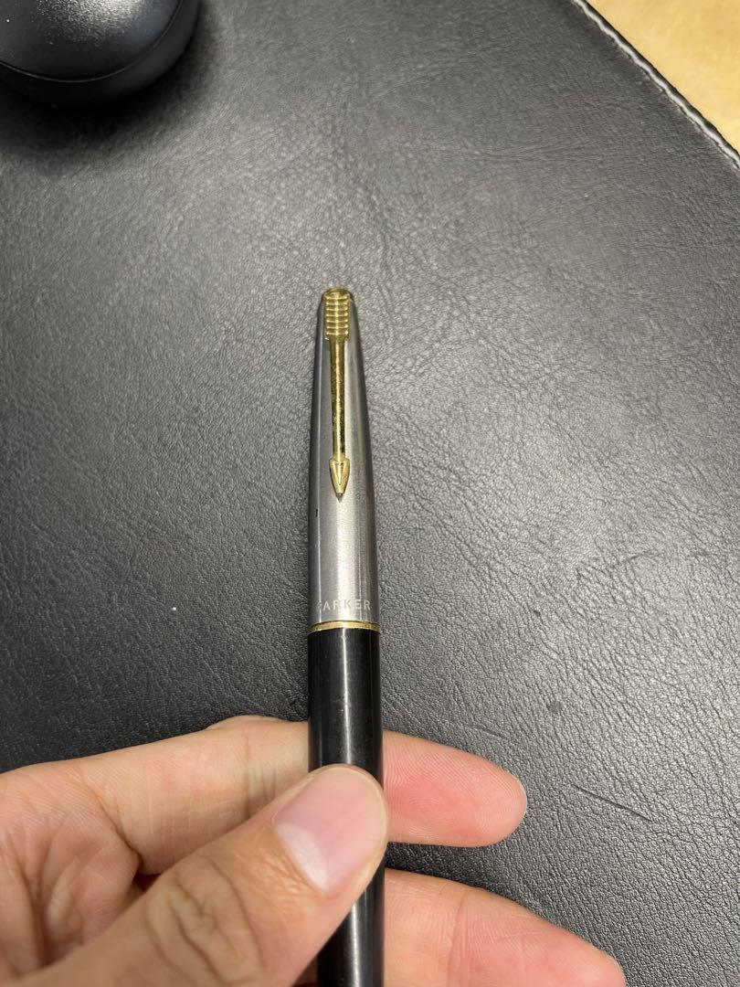 PARKER 万年筆 黒と銀 金属製