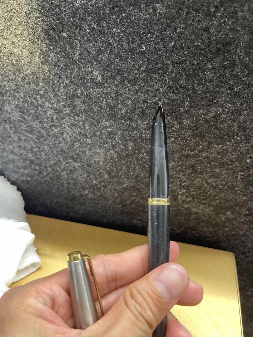 PARKER 万年筆 黒と銀 金属製