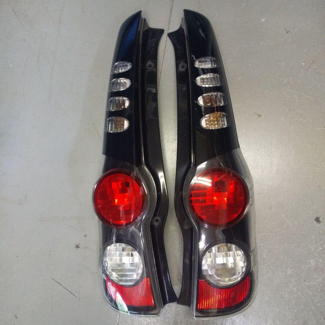 ミラカスタム テールランプ L275S ダイハツ 純正 ミラカスタム 《 L275S 》 左テールランプ P90300