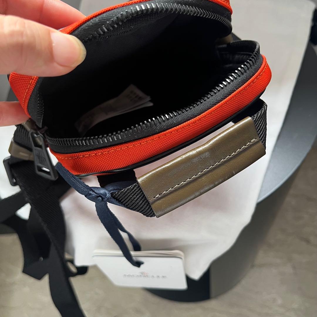 【新品未使用】 MONCLER YEHOR ショルダーバッグ オレンジ