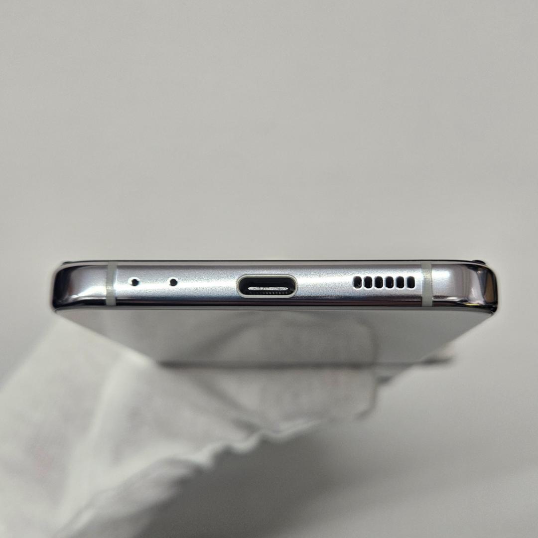 Galaxy Z FLIP4 256GB ホワイト SIMフリー 【A級】