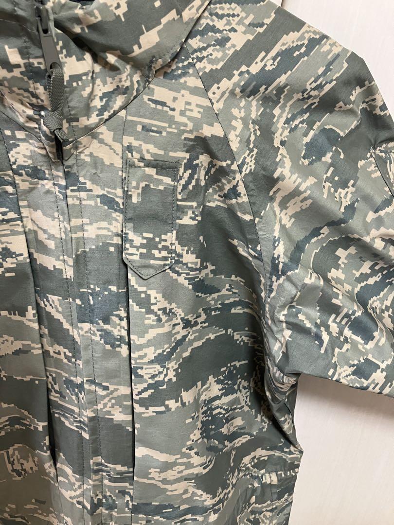 アメリカ軍　ゴアテックスパーカー　SMALL-REGULAR  程度良好
