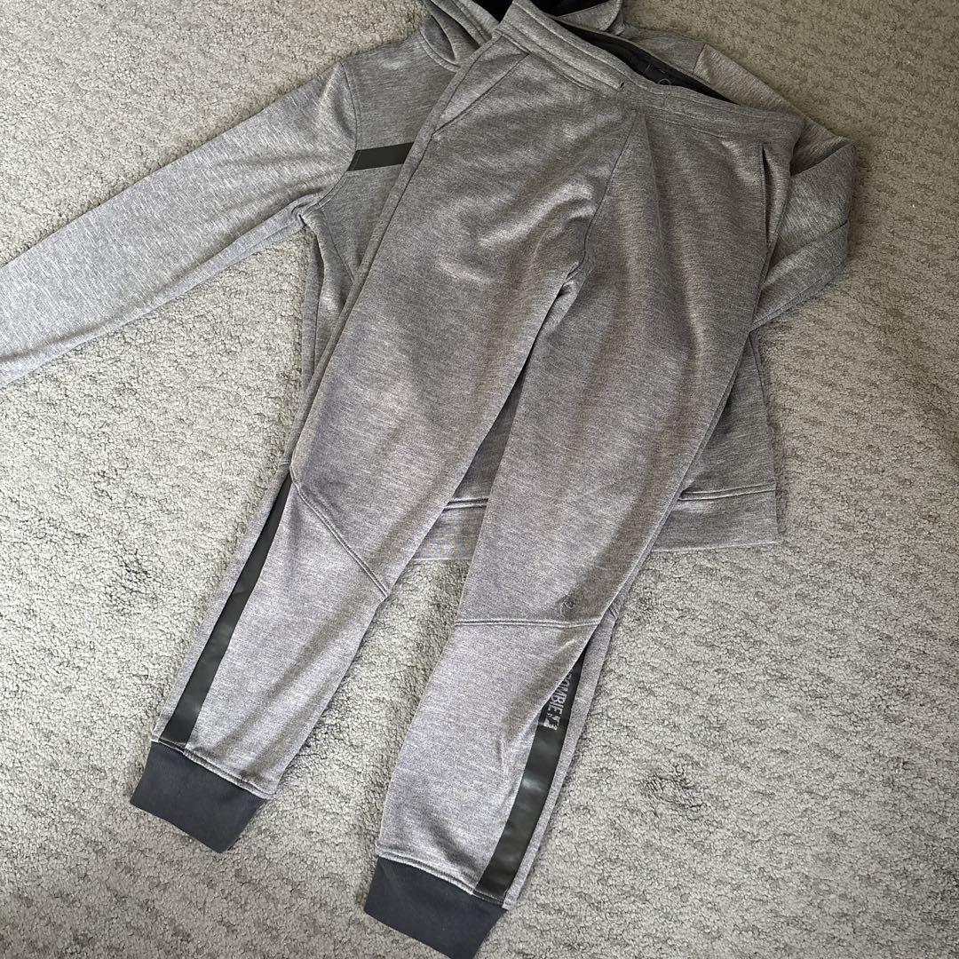 ABERCROMBIE フード付きトレーニングウェア グレー140cm150cm