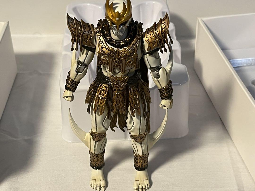 バンダイ 真骨彫 真骨頂 仮面ライダークウガ アルティメット ダグバ