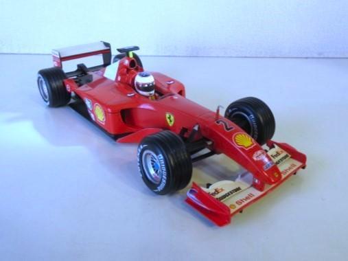 特価 Hot Wheels (1/18) フェラーリ F2001