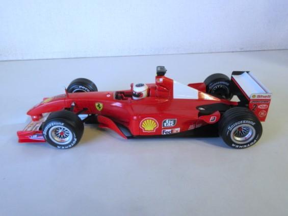 特価 Hot Wheels (1/18) フェラーリ F2001