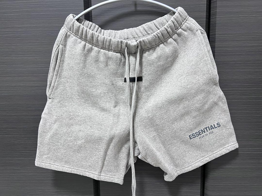 FEAR OF GOD ESSENTIALS グレーショートパンツ XS - メルカリ