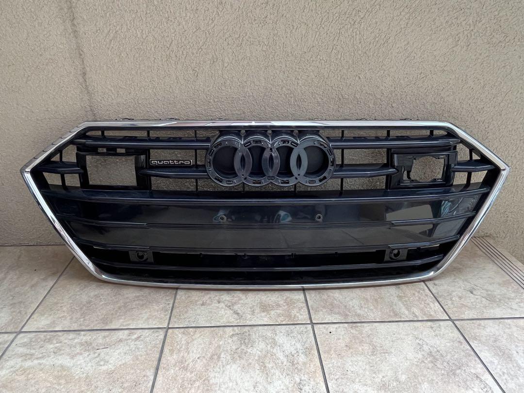 Audi A7 グリル クワトロロゴ付き