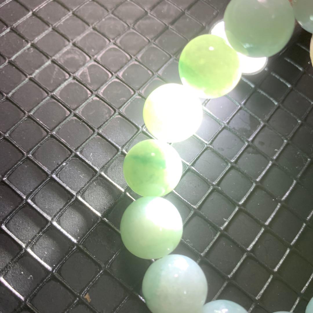 本翡翠ミャンマー産翡翠ブレスレットですN075