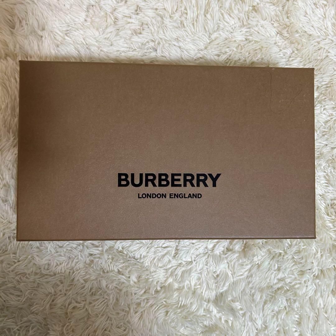 【美品】Burberry バーバリー ハルトン HALTON メガチェック 財布