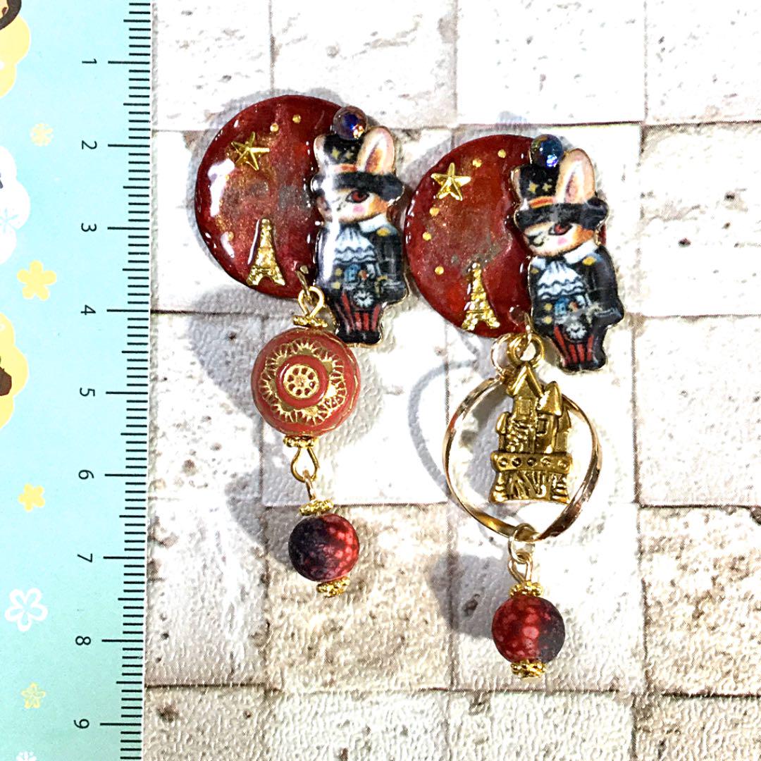 シルクハットをかぶったウサギ❁︎お城　イヤリングorピアス ピアス