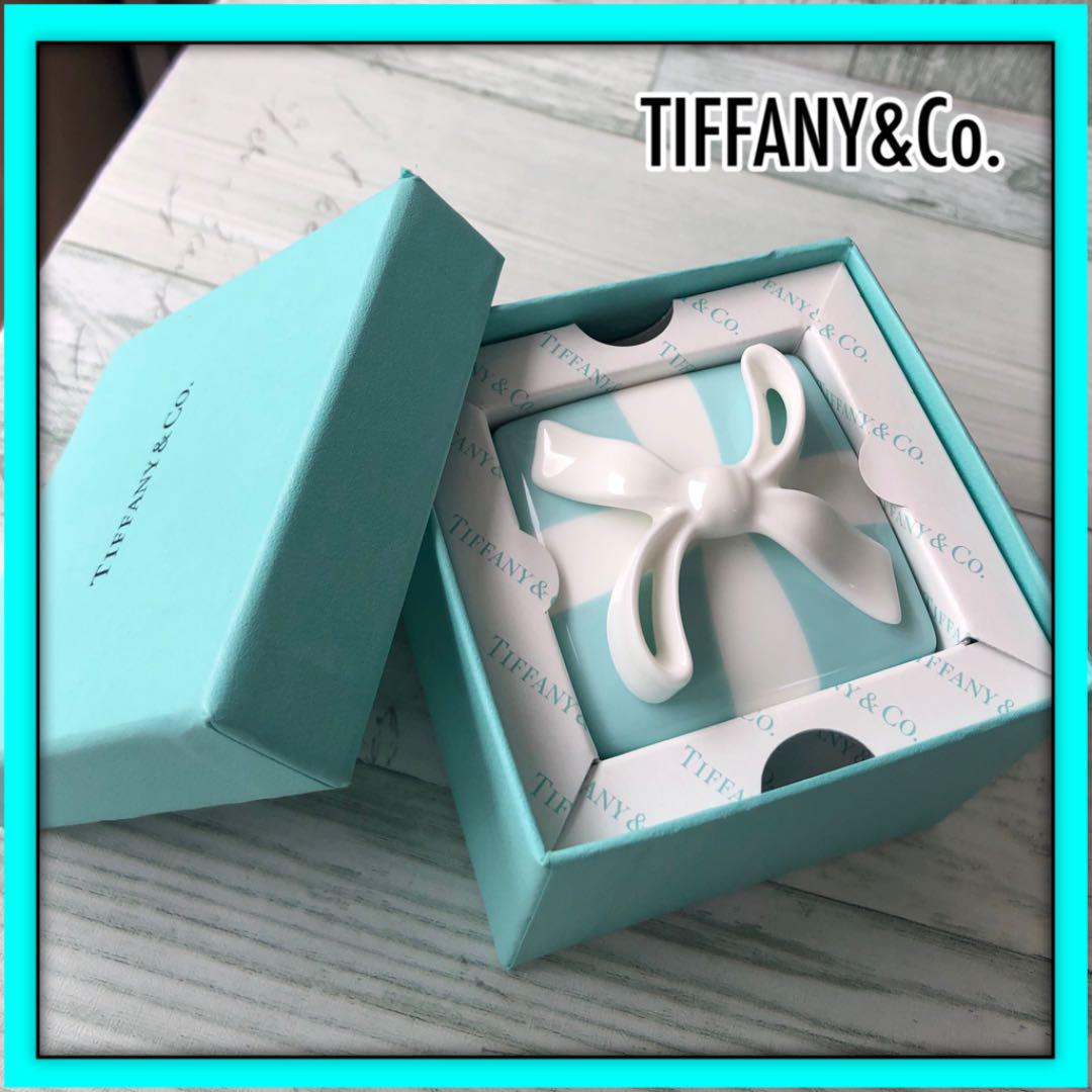 美品 Tiffanyティファニー小物入れ リボン アクセサリーケース陶器