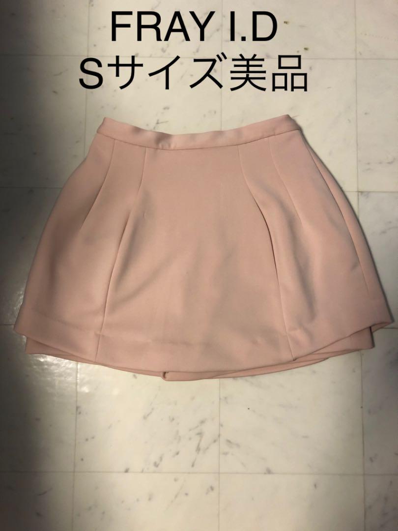 メルカリ Fray I D ベージュ ミニスカート キュロット Sサイズ 美品 フレイ アイディー 2 333 中古や未使用のフリマ
