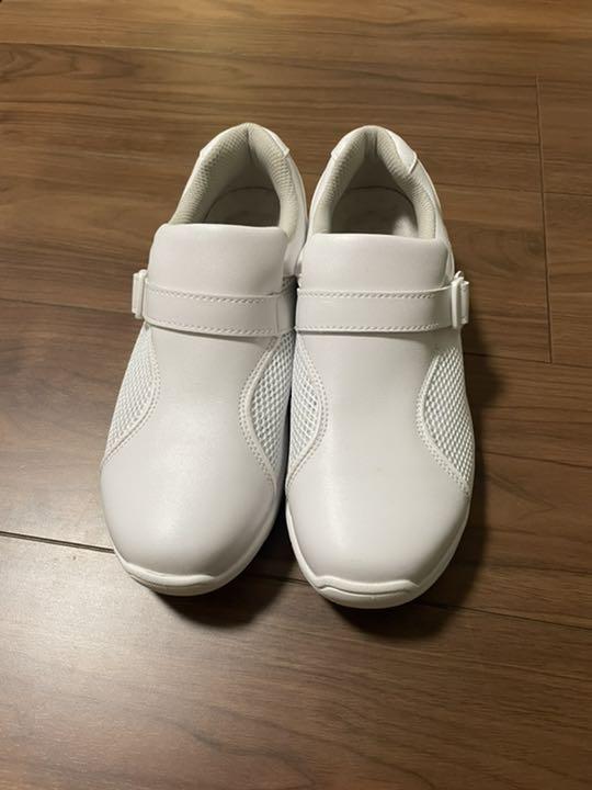 ナースシューズ