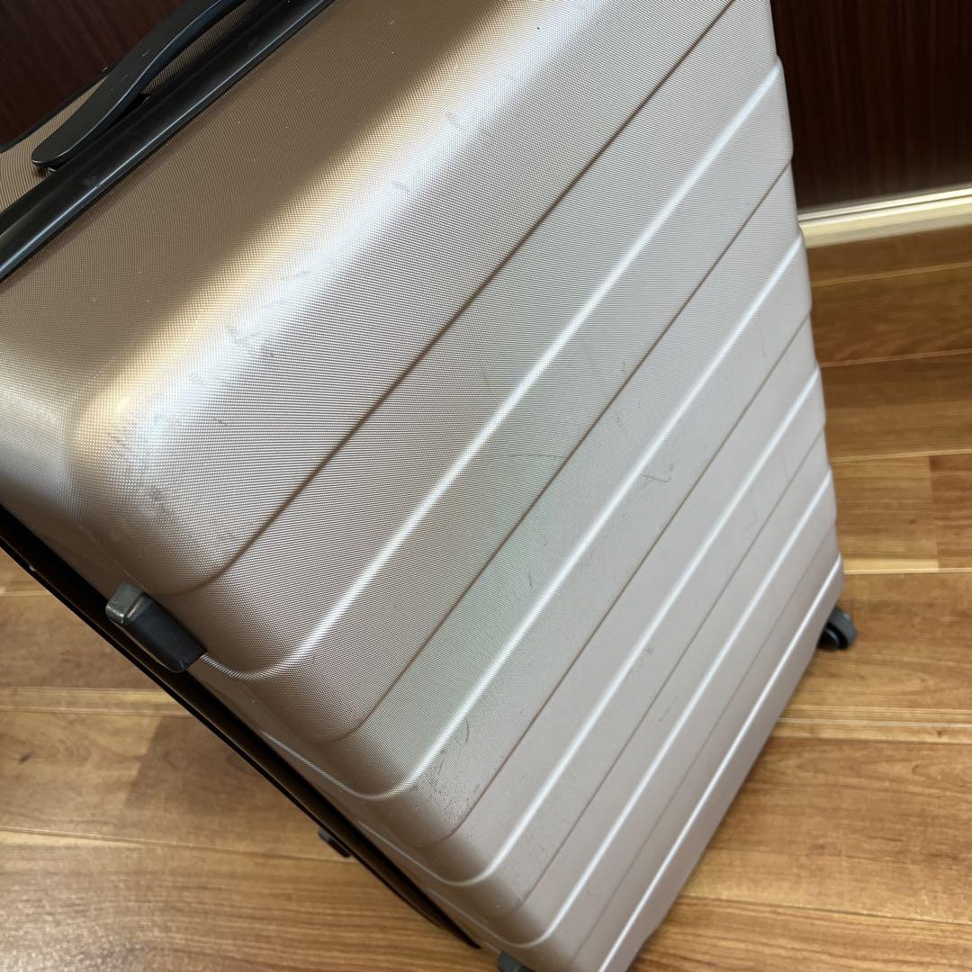 無印良品　ハードキャリーケース