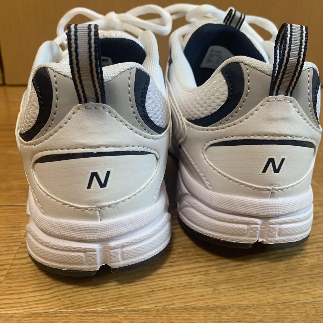 美品 New Balance 408 白 スニーカー 24.5cm レディース