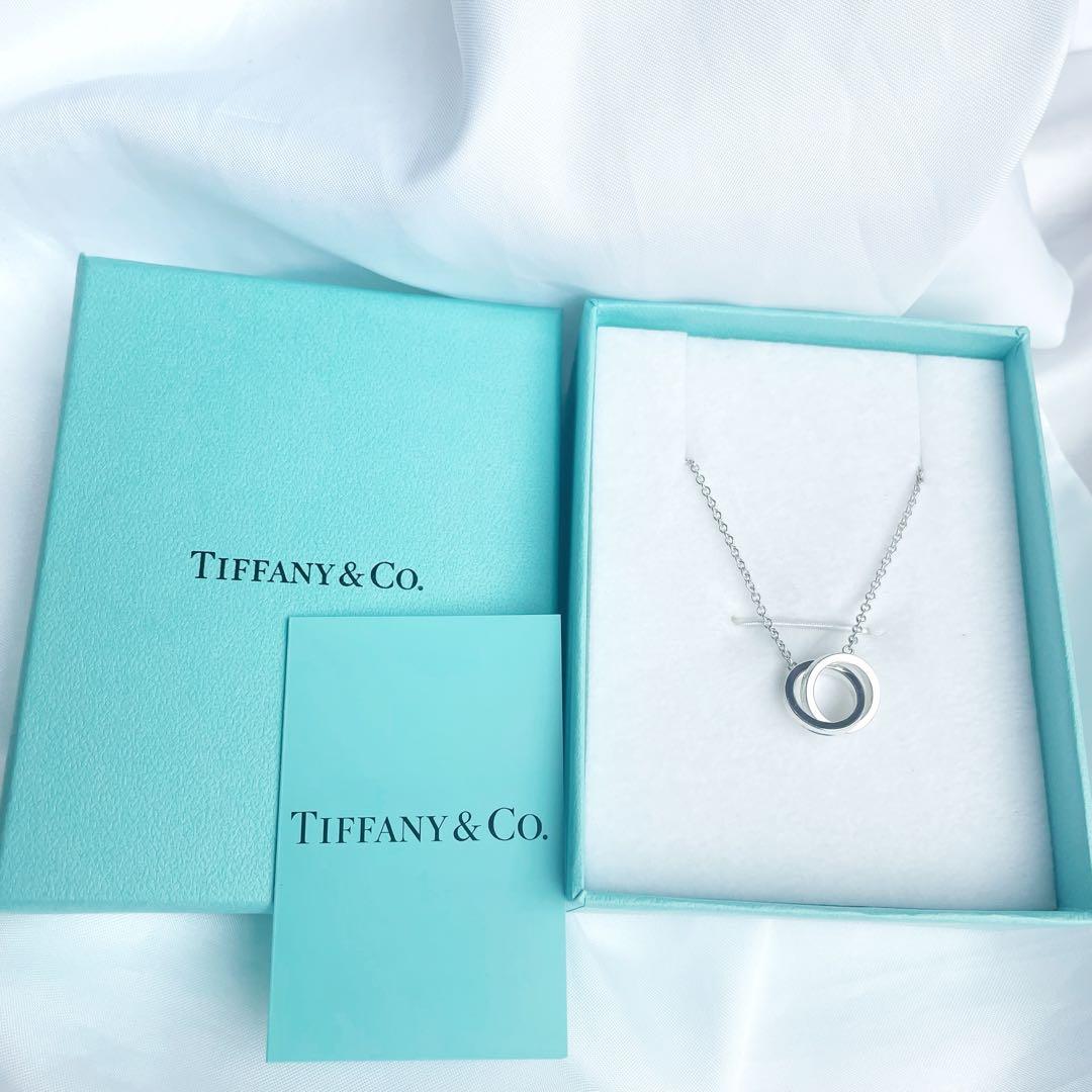 人気商品の Tiffany & インターロッキングサークルブレスレット Co