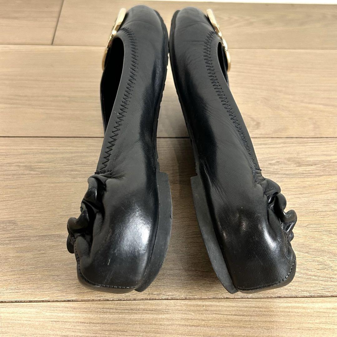 美品】 トリーバーチ フラットシューズ 5.5 ロゴプレート