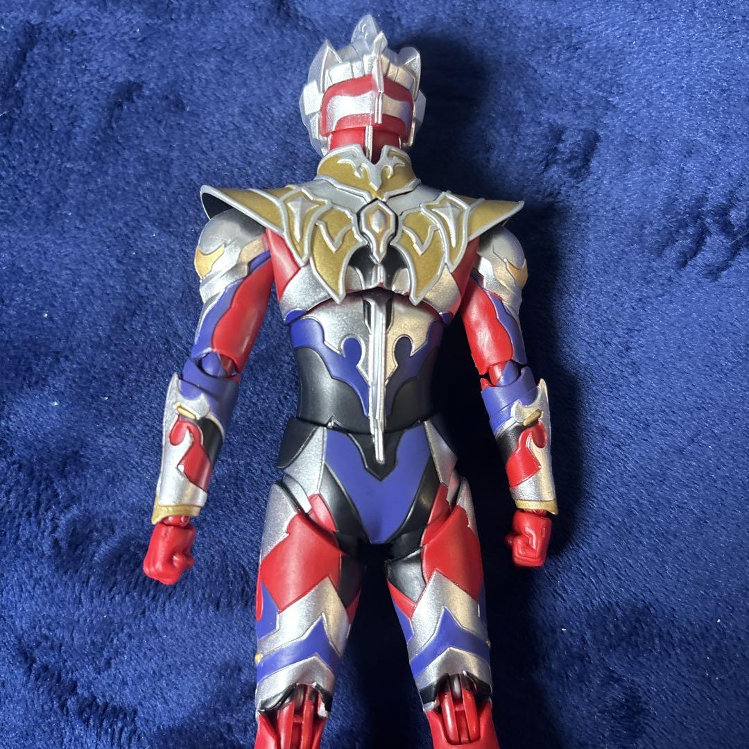 S.H.Figuarts ウルトラマンゼット　ガンマフューチャー