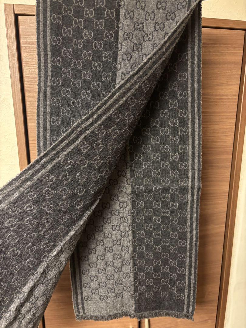 GUCCI マフラー　グレー