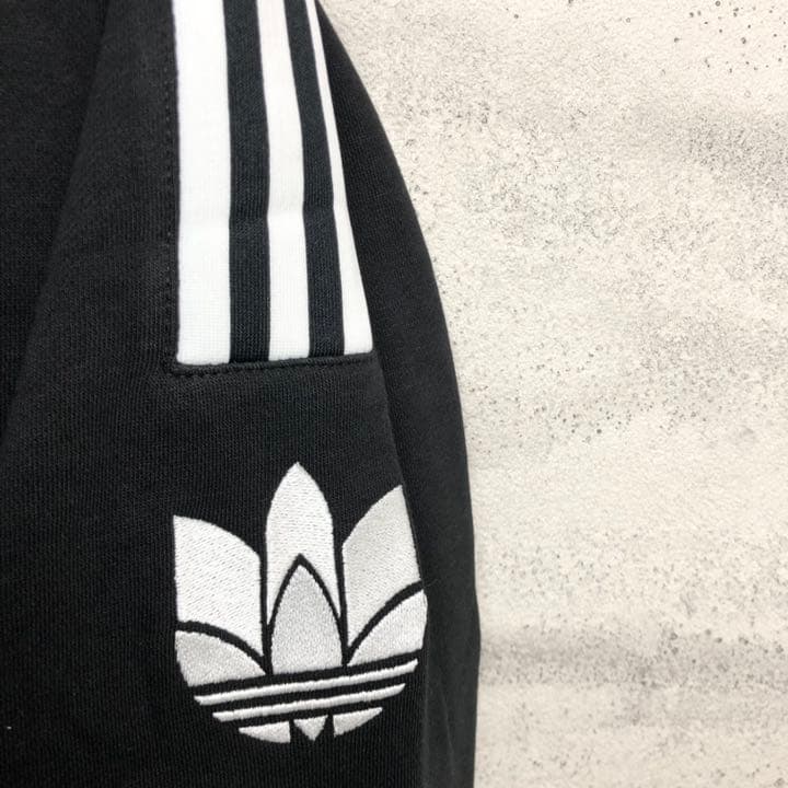 好評につき延長 Adidas Originals トレーナー トレフォイル スリーストライプ 割引クーポン対象品