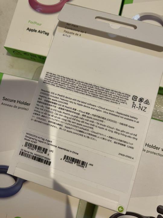 ブランド▄ AirTag 新品 8TeWz-m66574631769 4個パックとケース4個 カメラ