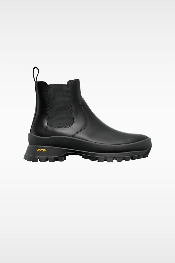 ザラ Vibramソール レザー チェルシー アンクルブーツ