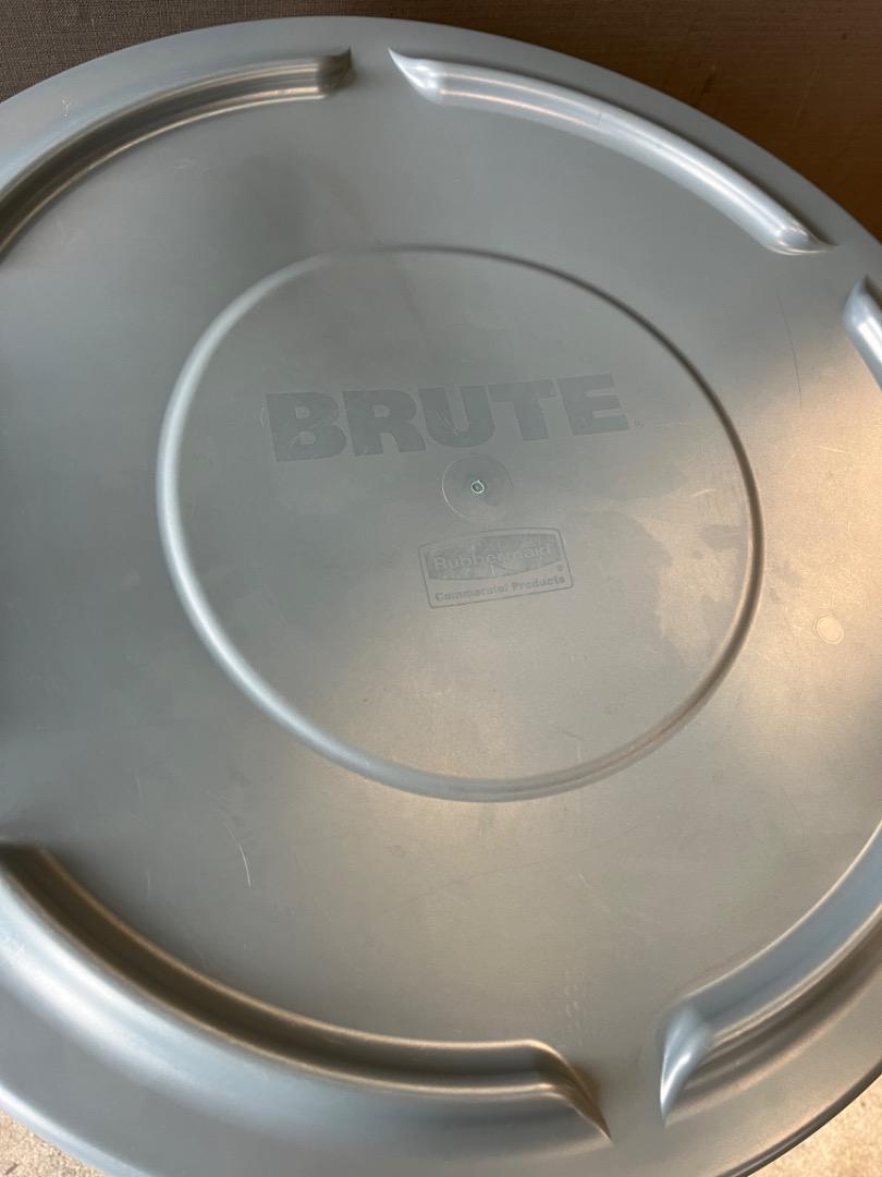 ラバーメイド Rubbermaid BRUTE 丸型コンテナ セット 画像4
