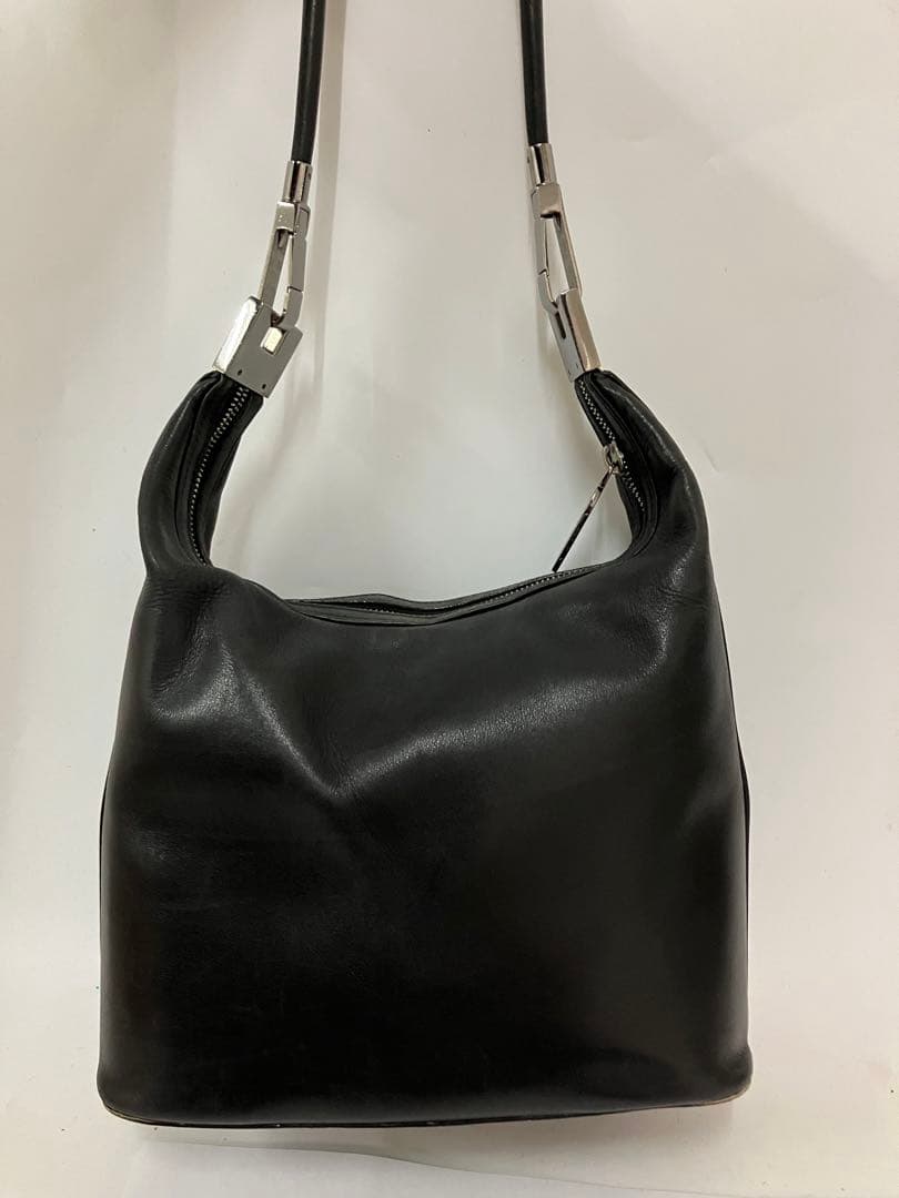 GUCCI 革 肩掛けショルダーバッグ GUCCI 革 肩掛けショルダーバッグ