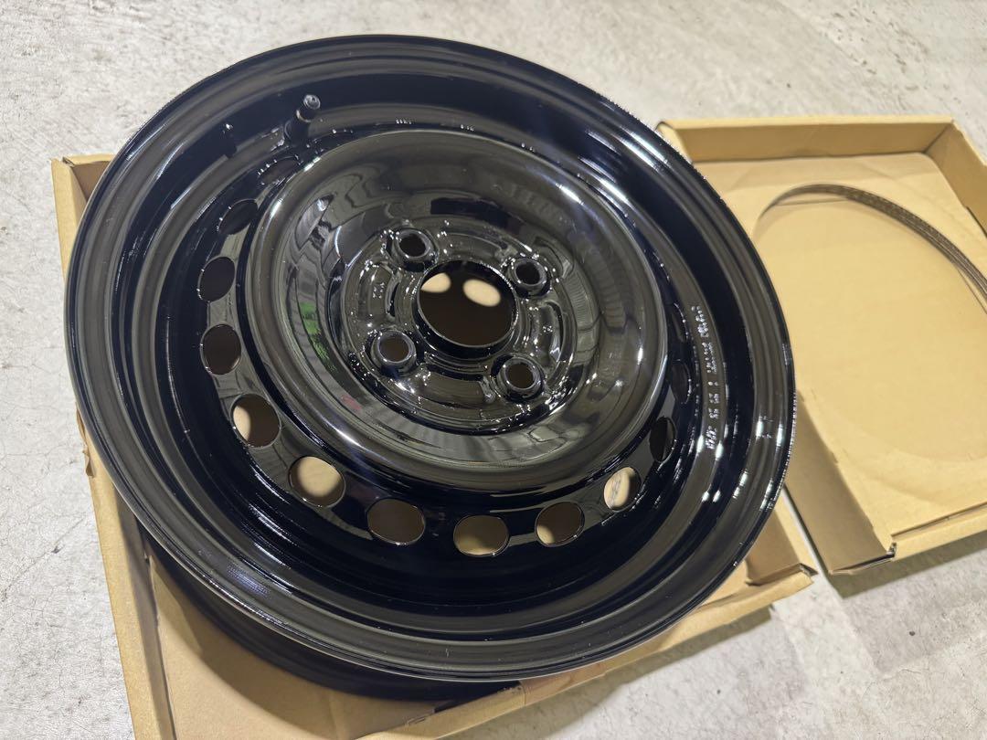 N-BOX JOY 純正ホイール　センターキャップ　ナット　4本セット　新車外し