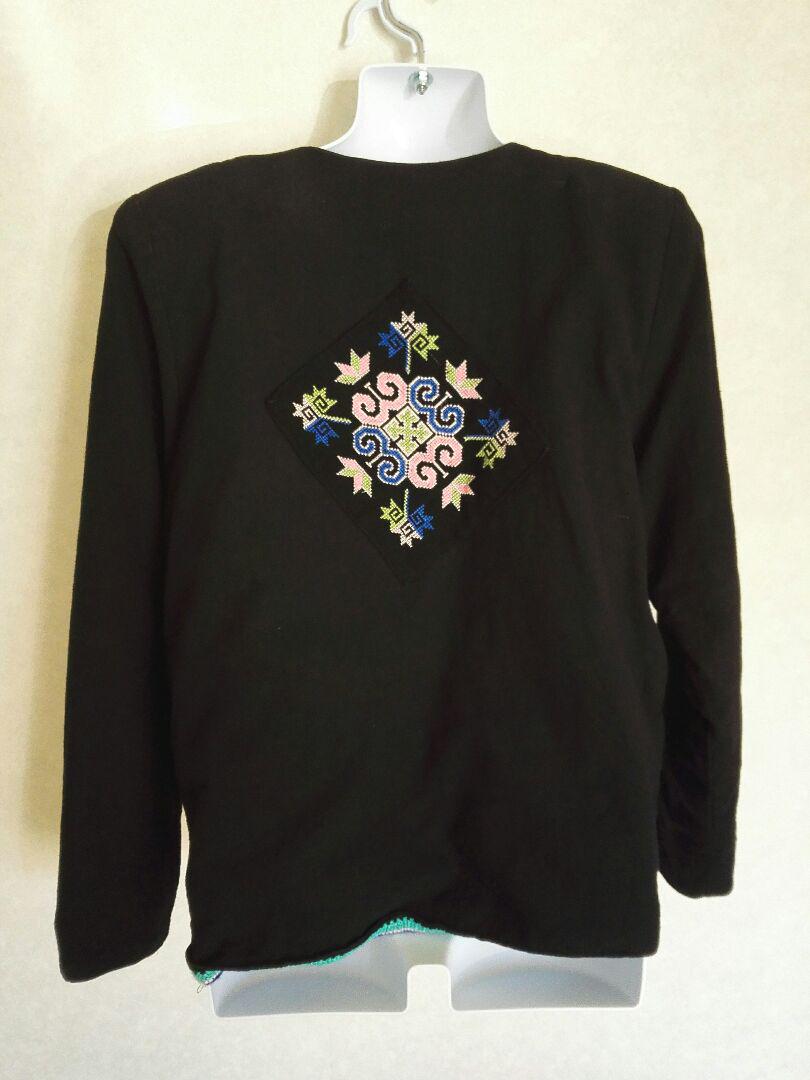 手刺繍のリバーシブル ノーカラージャケット
