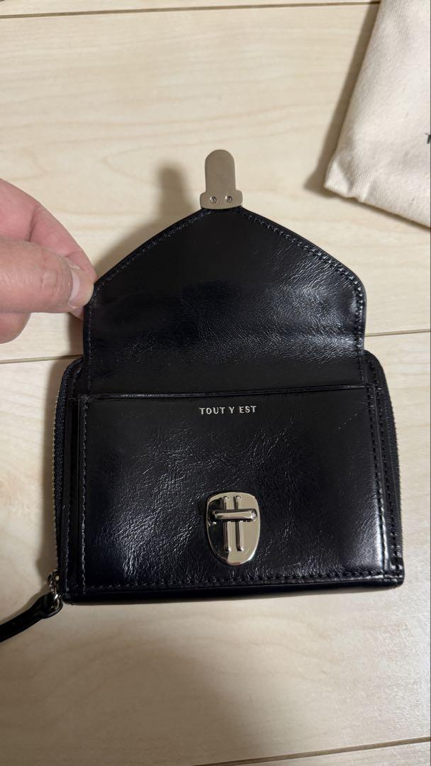 TOU T Y EST トゥティエ　財布　ロケジッパーウォレット