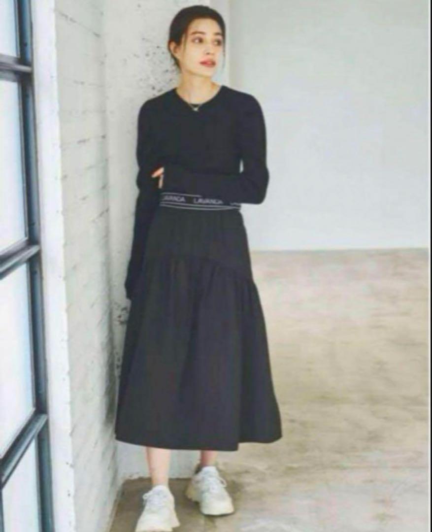 ❤️新品❤️LAVANDAラバンダ宇野実彩子 ロゴウエストタフタスカート ブラック