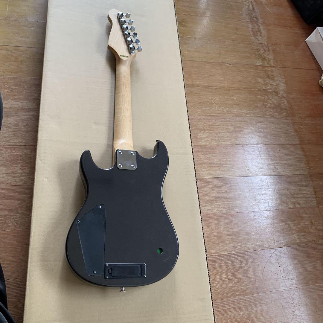 アンプ内蔵ミニギター　michael