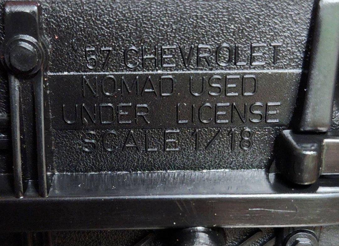 CHEVROLET NOMAD 1957 モデルカー　18分の1スケール