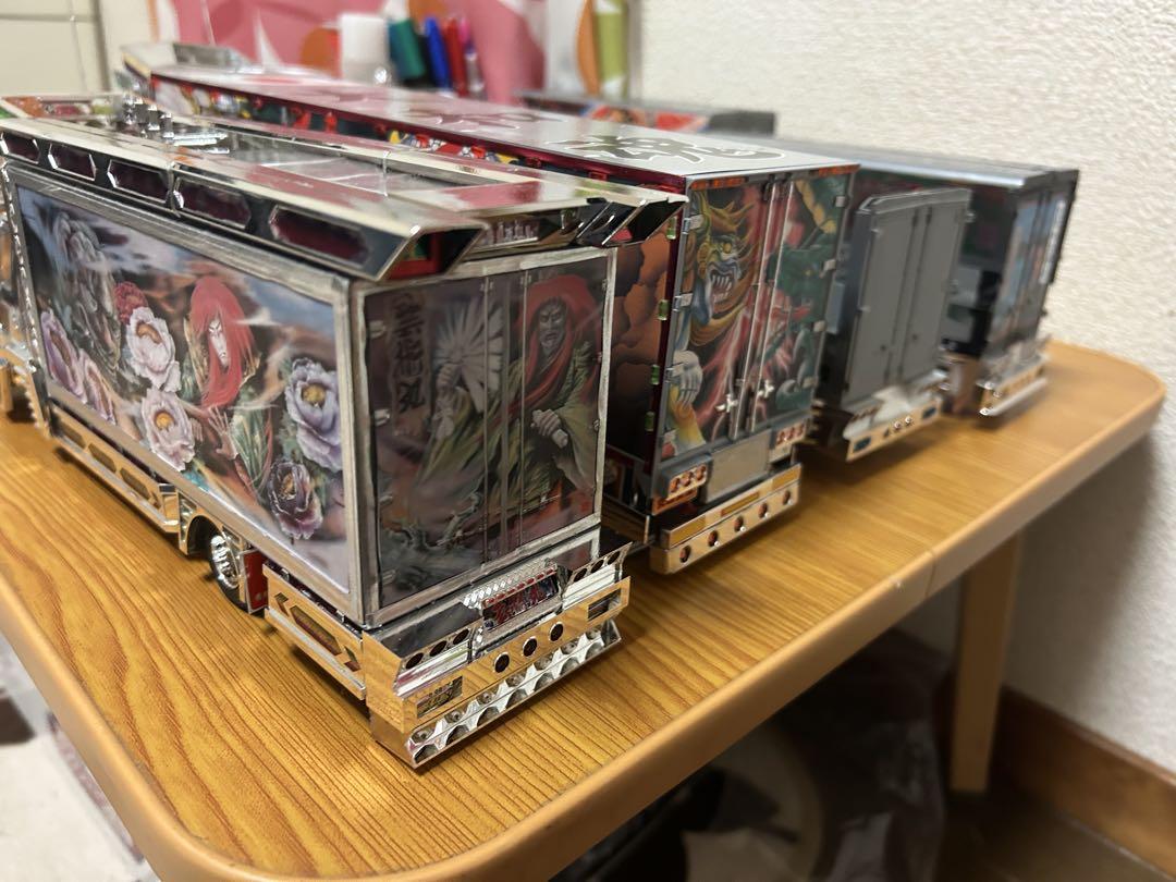 芸術丸デコトラプラモデル完成品