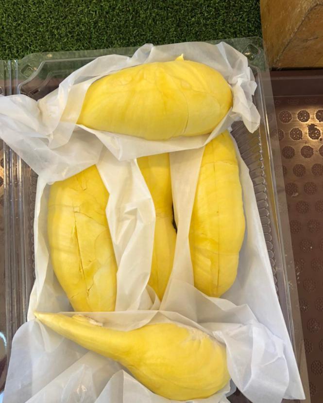 送料無料！！タイ産　泰国新鲜榴莲 金枕榴蓮　3.01ｋｇ～3.5ｋｇ/玉