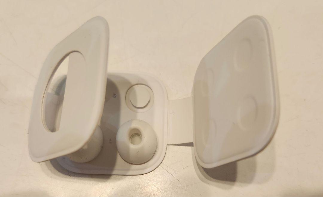 正規品 AirPods Pro 第1世代 本体,充電ケース,ESRケース付き