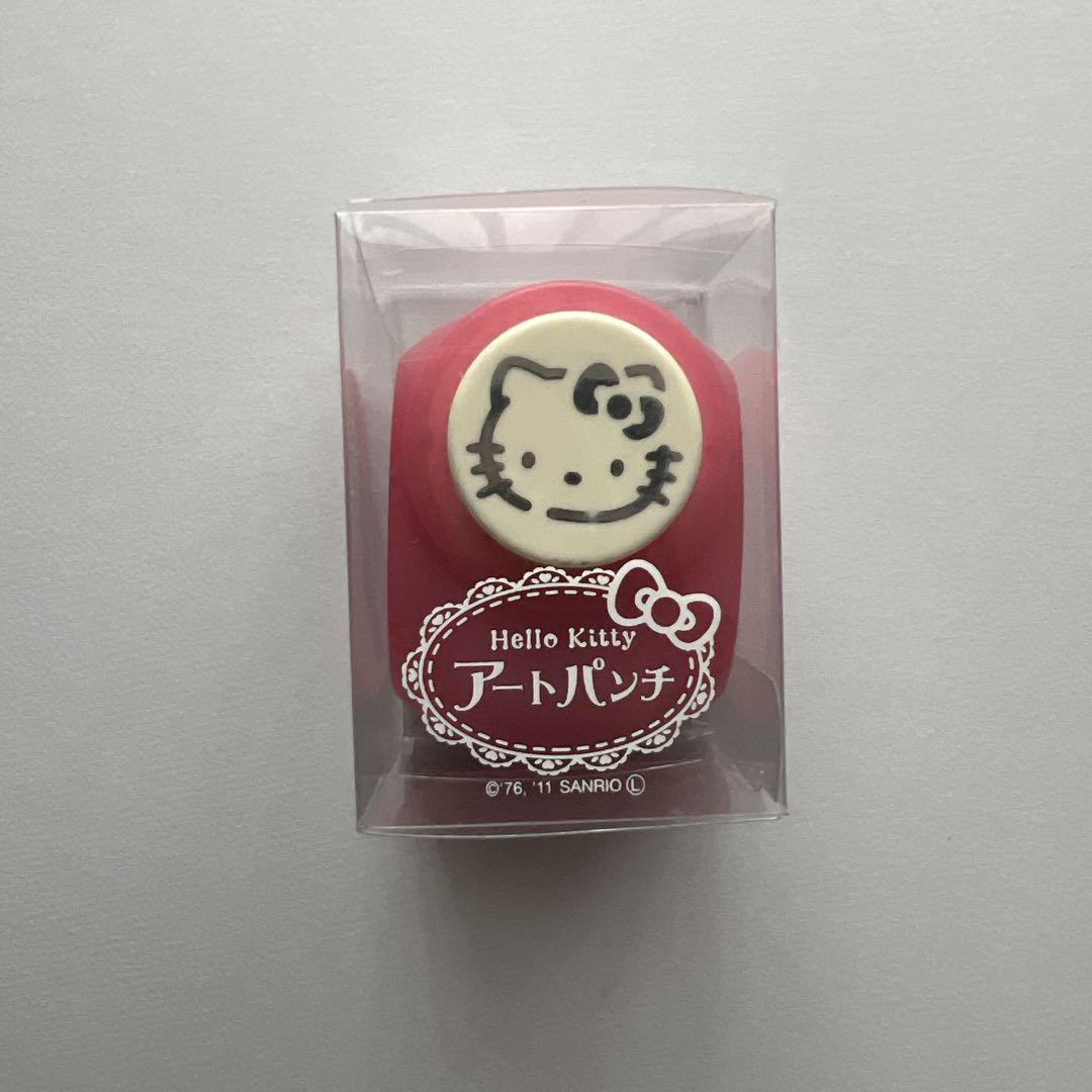 hello kittyアートパンチ