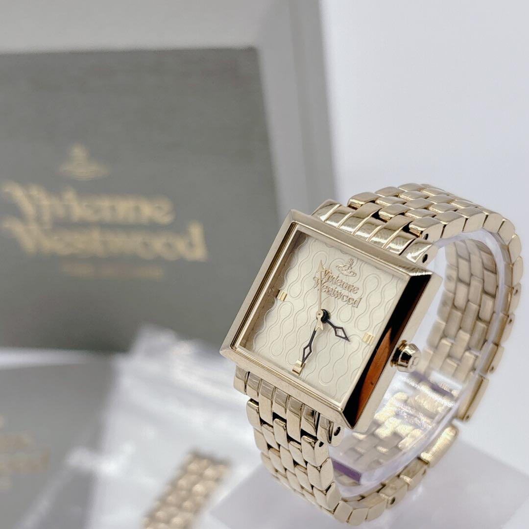 ✨極美品✨ Vivienne Westwood ゴールド 時計 箱付き - メルカリ ✨極美品✨ Vivienne Westwood ゴールド 時計 箱付き - メルカリ