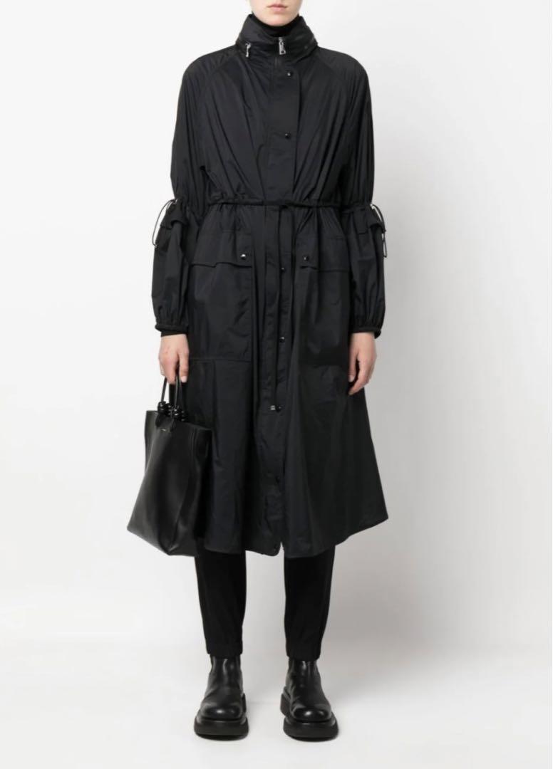 【新品】MONCLER ライトダウンコート　LINS 黒00