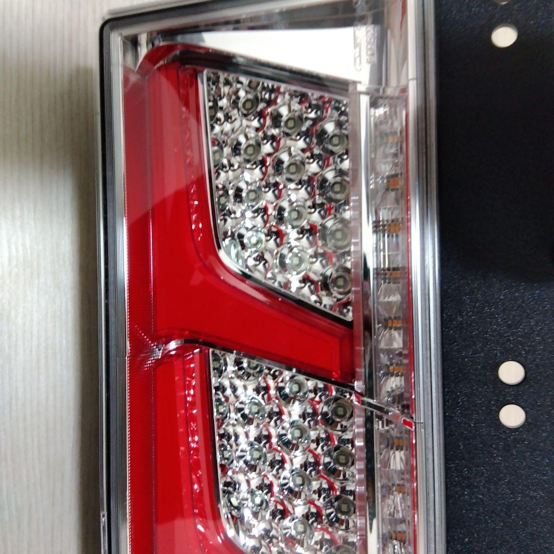 LEDテールランプ 赤/クリア LEDテールランプ 赤/クリア