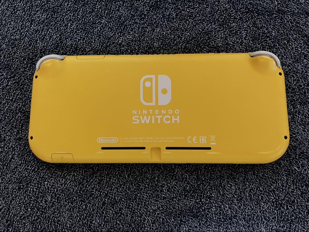 任天堂　Switch ライト