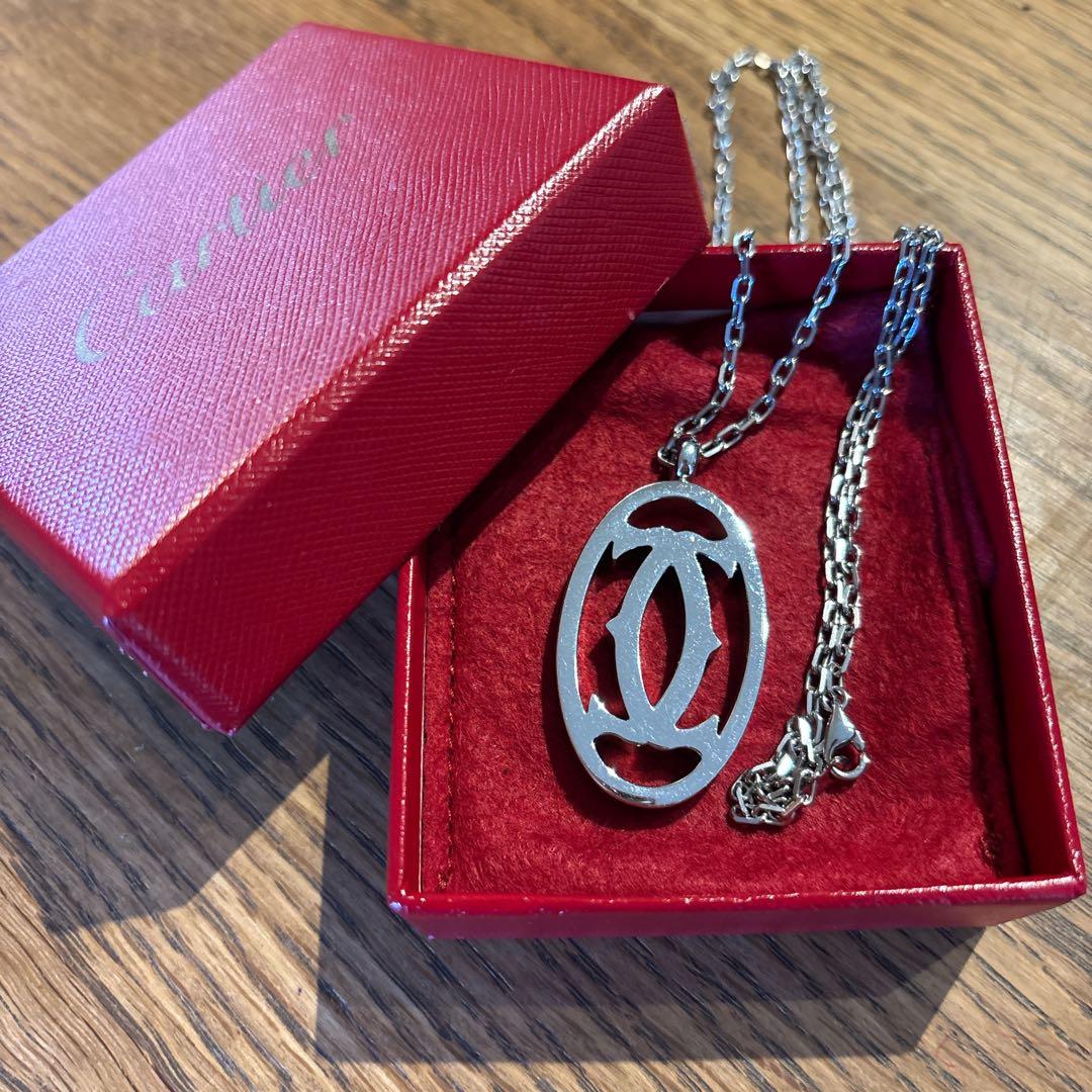 カルティエ シルバー オーバルペンダント ロゴチャーム ネックレスCartier