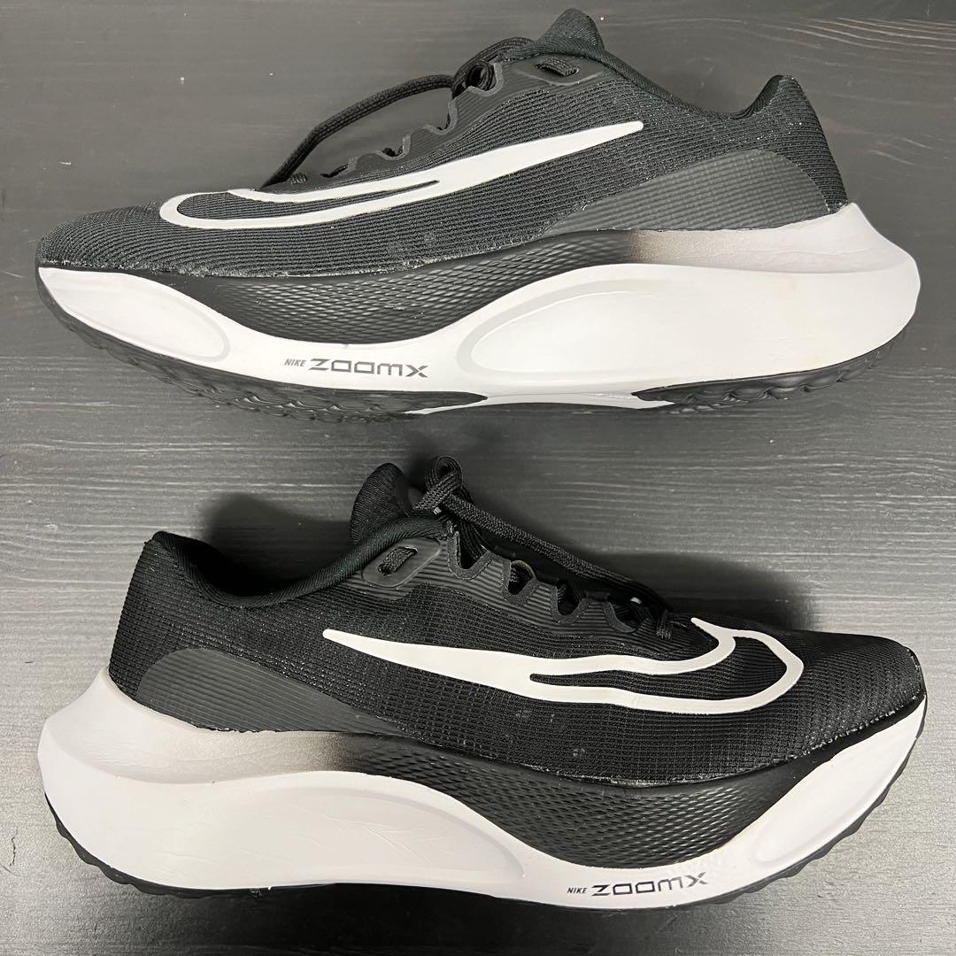【超美品】NIKE ZOOM FLY5 ブラック&ホワイト ランニングシューズ