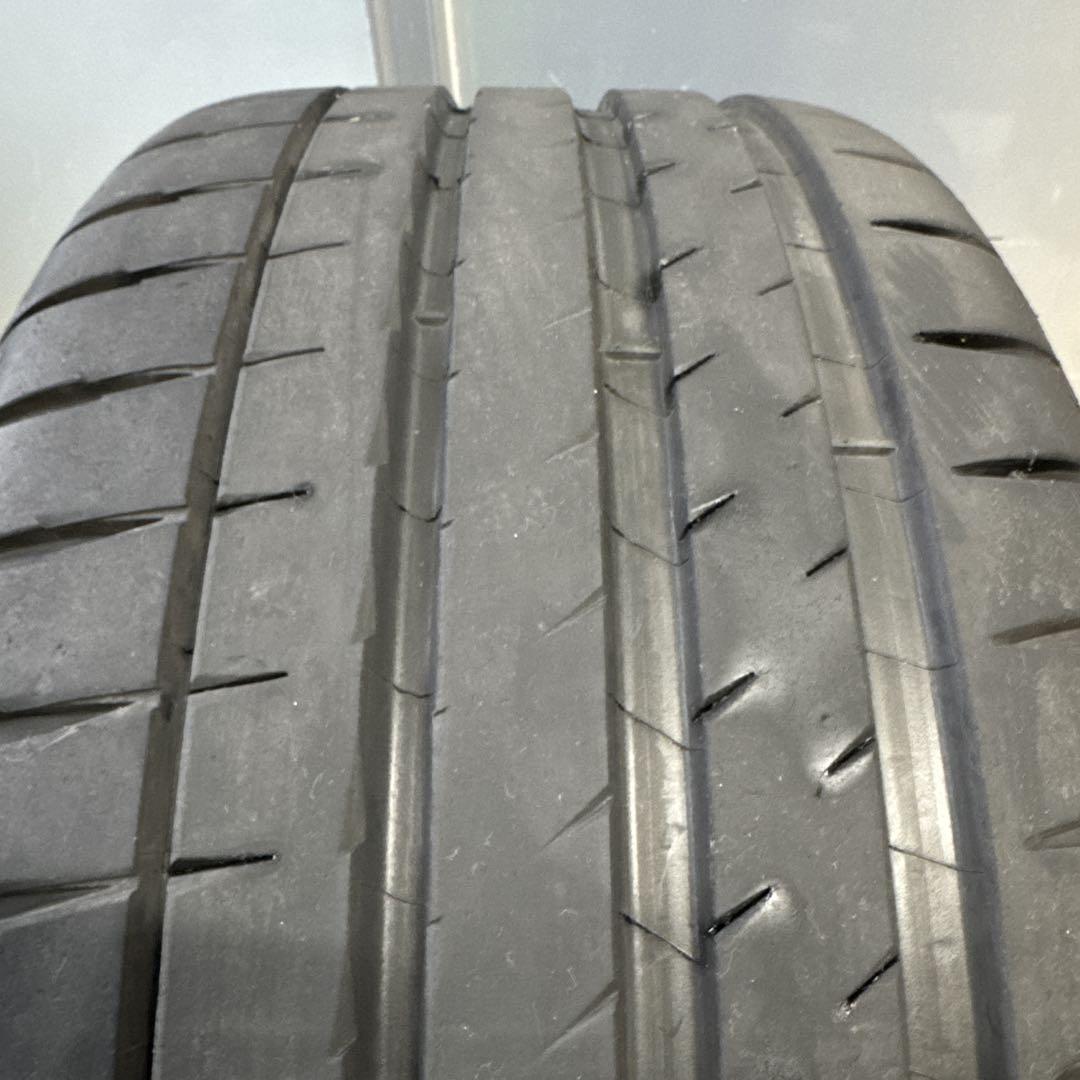 ミシュラン パイロットスポーツ 4S 245/35ZR19 (93Y)